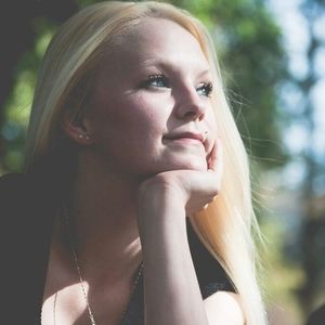 Meet your Posher, Constance